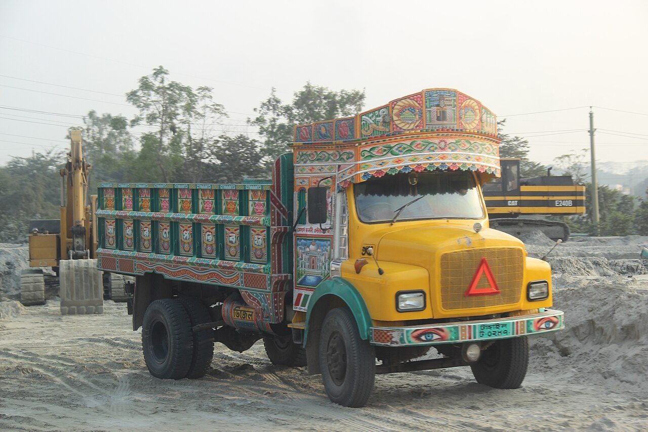 Tata LPT 1615 Covered Van 2019